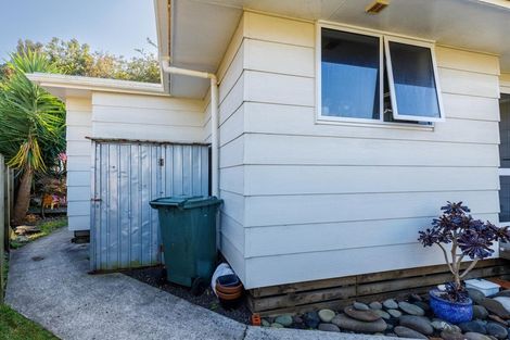 Photo of property in 6a Shaldon Crescent, Blagdon, New Plymouth, 4310