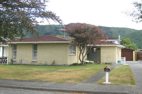 Photo of property in 8 Seattle Grove, Totara Park, Upper Hutt, 5018