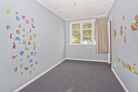 Photo of property in 6 Boyd Grove, Naenae, Lower Hutt, 5011