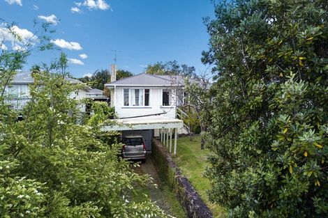 Photo of property in 8 Coniston Avenue, Te Atatu South, Auckland, 0610