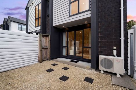 Photo of property in 60d Seymour Road, Sunnyvale, Auckland, 0612