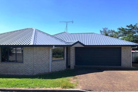 Photo of property in 2 Surrey Lane, Glenview, Hamilton, 3206