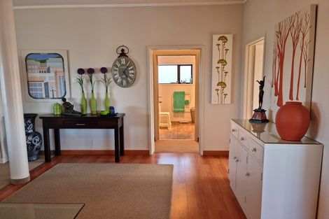 Photo of property in 399 Marine Parade, Napier South, Napier, 4110