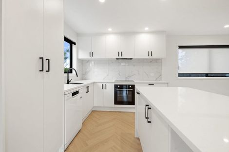 Photo of property in 56 Mcintyre Road, Mangere Bridge, Auckland, 2022