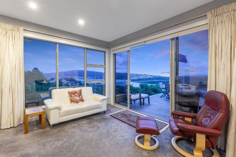 Photo of property in 5 Seascape View, Paremata, Porirua, 5024