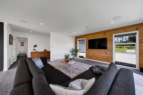 Photo of property in 1253 Upland Road, Egmont Village, Inglewood, 4386