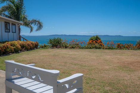 Photo of property in 39 Seaview Road, Cable Bay, 0420