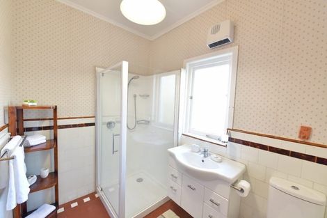 Photo of property in 492 Blockhouse Bay Road, Blockhouse Bay, Auckland, 0600