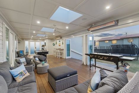 Photo of property in 10 Mariri Place, Waitarere Beach, Levin, 5510