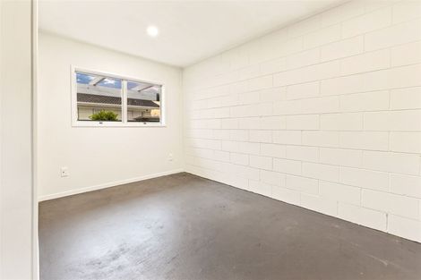 Photo of property in 1/30 Takapu Street, Henderson, Auckland, 0612