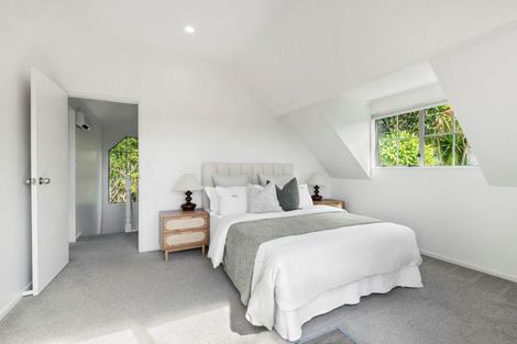 Photo of property in 4/102b Manuka Road, Bayview, Auckland, 0629