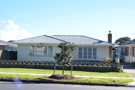 Photo of property in 373 Massey Road, Mangere East, Auckland, 2024
