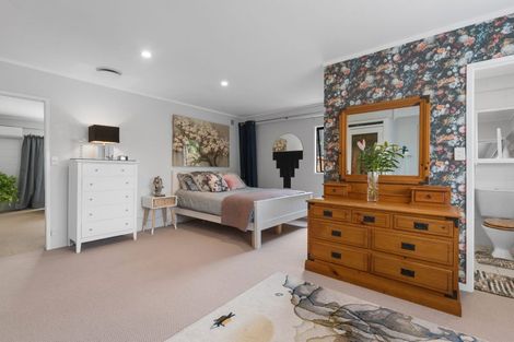 Photo of property in 2/57 Nigel Road, Browns Bay, Auckland, 0630