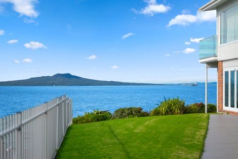 Photo of property in 5/241 Hurstmere Road, Takapuna, Auckland, 0622