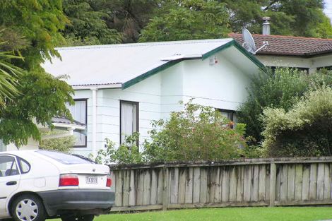 Photo of property in 10 Frosses Place, Massey, Auckland, 0614