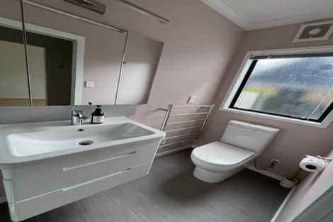 Photo of property in 1/62 Beresford Street, Bayswater, Auckland, 0622