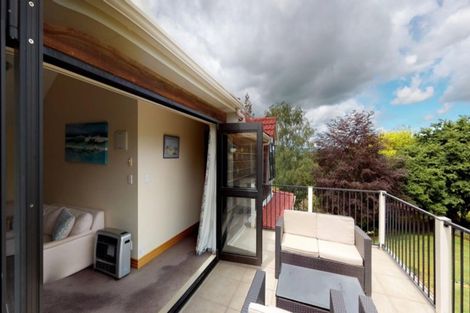 Photo of property in 312 Heatherlea Road East, Levin, 5571