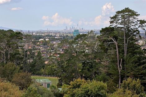 Photo of property in 85d Lake Panorama Drive, Henderson Valley, Auckland, 0614