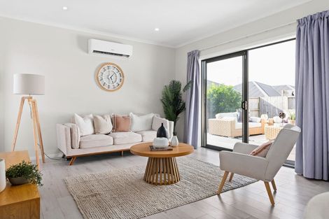 Photo of property in 8 Faber Place, Rototuna North, Hamilton, 3210