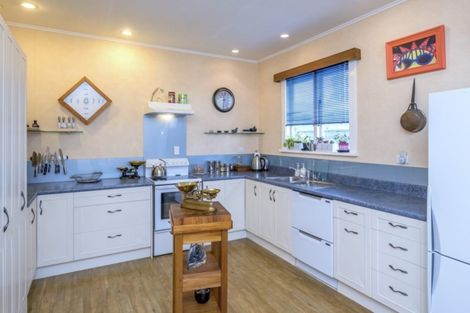 Photo of property in 12 Spackman Crescent, Paraparaumu, 5032