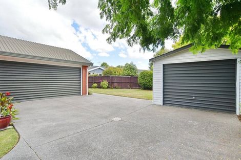 Photo of property in 15 Connemara Drive, Northwood, Christchurch, 8051