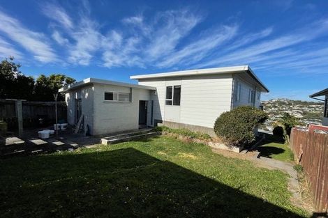 Photo of property in 4 Waiwera Crescent, Maupuia, Wellington, 6022