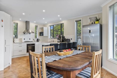 Photo of property in 3 Annamoe Place, East Tamaki, Auckland, 2013