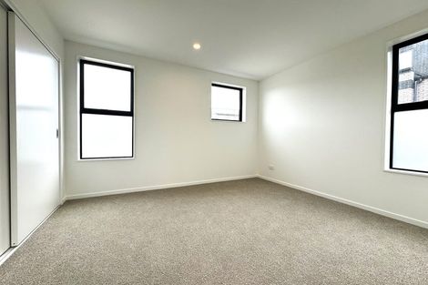 Photo of property in 39 Travis View Drive, Fairview Heights, Auckland, 0632