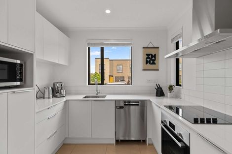 Photo of property in 14 Harlow Crescent, Glen Innes, Auckland, 1072