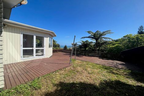 Photo of property in 18 Eastview Grove, Normandale, Lower Hutt, 5010