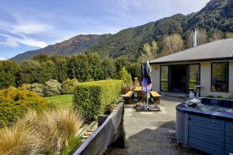 Photo of property in 10 Cove Lane, Mount Creighton, Queenstown, 9371