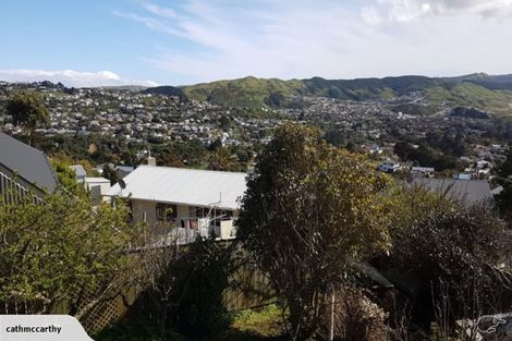 Photo of property in 23 Carluke Street, Paparangi, Wellington, 6037