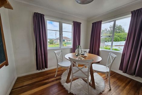 Photo of property in 13 Saint Annes Street, Levin, 5510