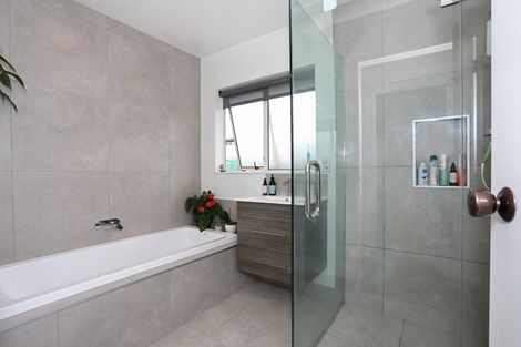 Photo of property in 3 Vista Drive, Feilding, 4702