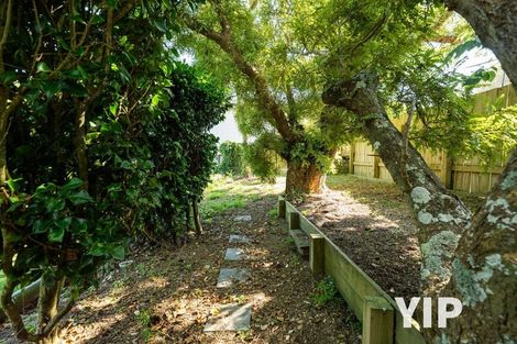 Photo of property in 77 Clifford Road, Johnsonville, Wellington, 6037