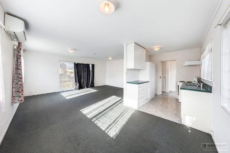 Photo of property in 2/31 Solveig Place, Randwick Park, Auckland, 2105