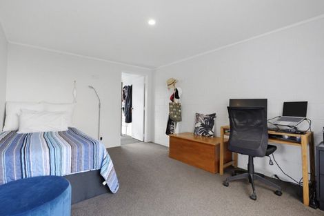 Photo of property in 3a Compton Place, Mount Maunganui, 3116