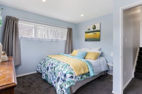 Photo of property in 9 Atlantis Place, Totara Vale, Auckland, 0629