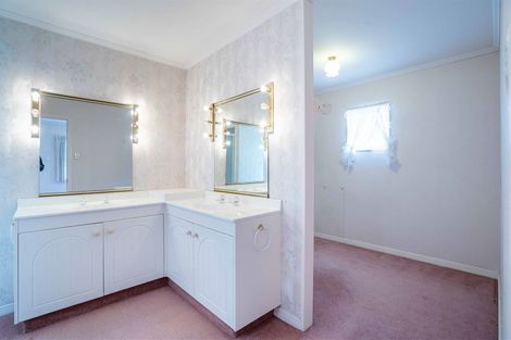 Photo of property in 14 Javelin Place, West Harbour, Auckland, 0618