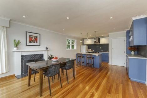 Photo of property in 357 Turitea Road, Turitea, Palmerston North, 4472