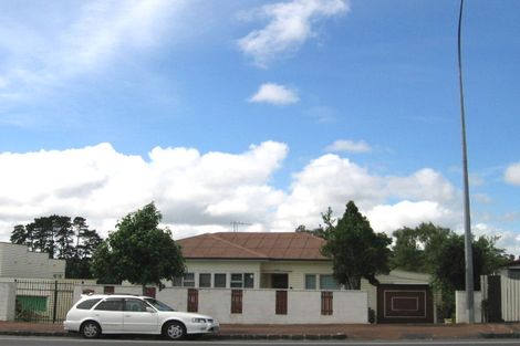 Photo of property in 1066 Great North Road, Point Chevalier, Auckland, 1022