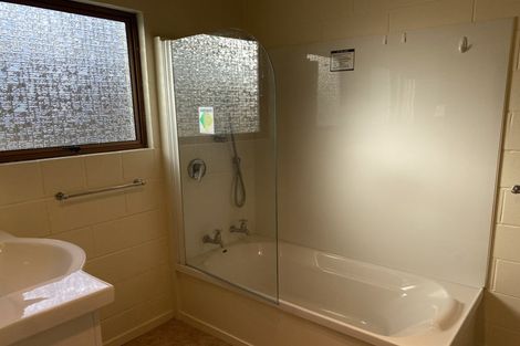 Photo of property in 15 Winara Avenue, Waikanae, 5036