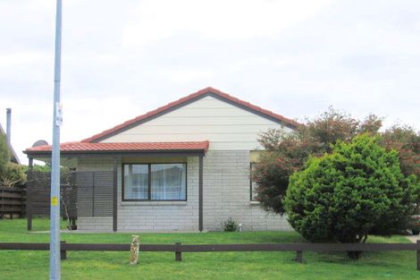 Photo of property in 121a Dickson Road, Papamoa Beach, Papamoa, 3118
