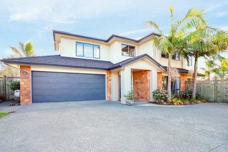 Photo of property in 11 Girvan Terrace, Wattle Downs, Auckland, 2103