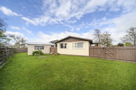 Photo of property in 33 Suzanne Grove, Kelvin Grove, Palmerston North, 4414