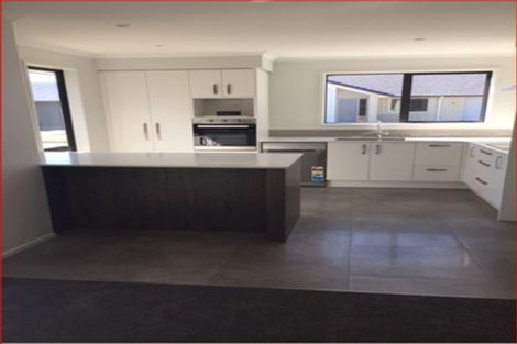 Photo of property in 24 Taffe Crescent, Pyes Pa, Tauranga, 3112