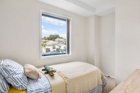 Photo of property in Palm Grove Apartments, 1/13c Palm Grove, Berhampore, Wellington, 6023