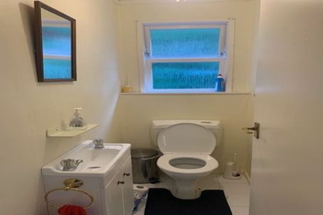 Photo of property in 7 Epsom Way, Karori, Wellington, 6012