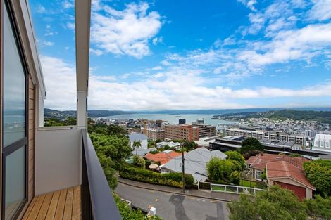 Photo of property in 7/36d Central Terrace, Kelburn, Wellington, 6012