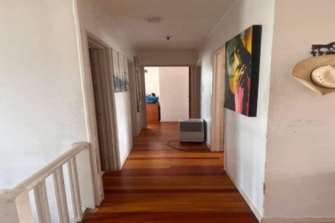 Photo of property in 8 Thomas Avenue, Te Atatu Peninsula, Auckland, 0610